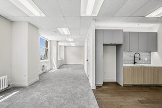220 Montgomery St, San Francisco, CA à louer Photo intérieure- Image 1 de 4