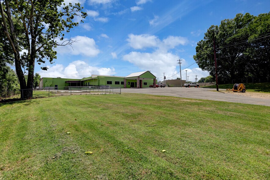 1299 E Mclemore Ave, Memphis, TN à vendre - Photo du bâtiment - Image 1 de 11
