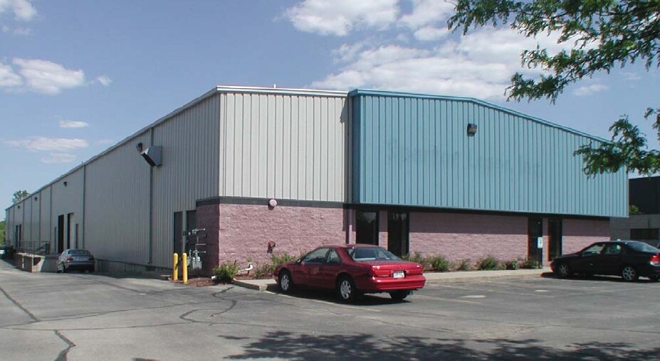 4501 Triangle St, McFarland, WI à louer - Photo du bâtiment - Image 1 de 17