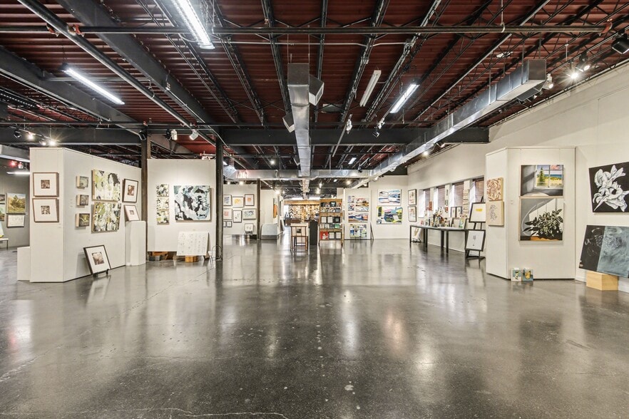 833 Lake Dr SE, Grand Rapids, MI à vendre - Photo du bâtiment - Image 2 de 23