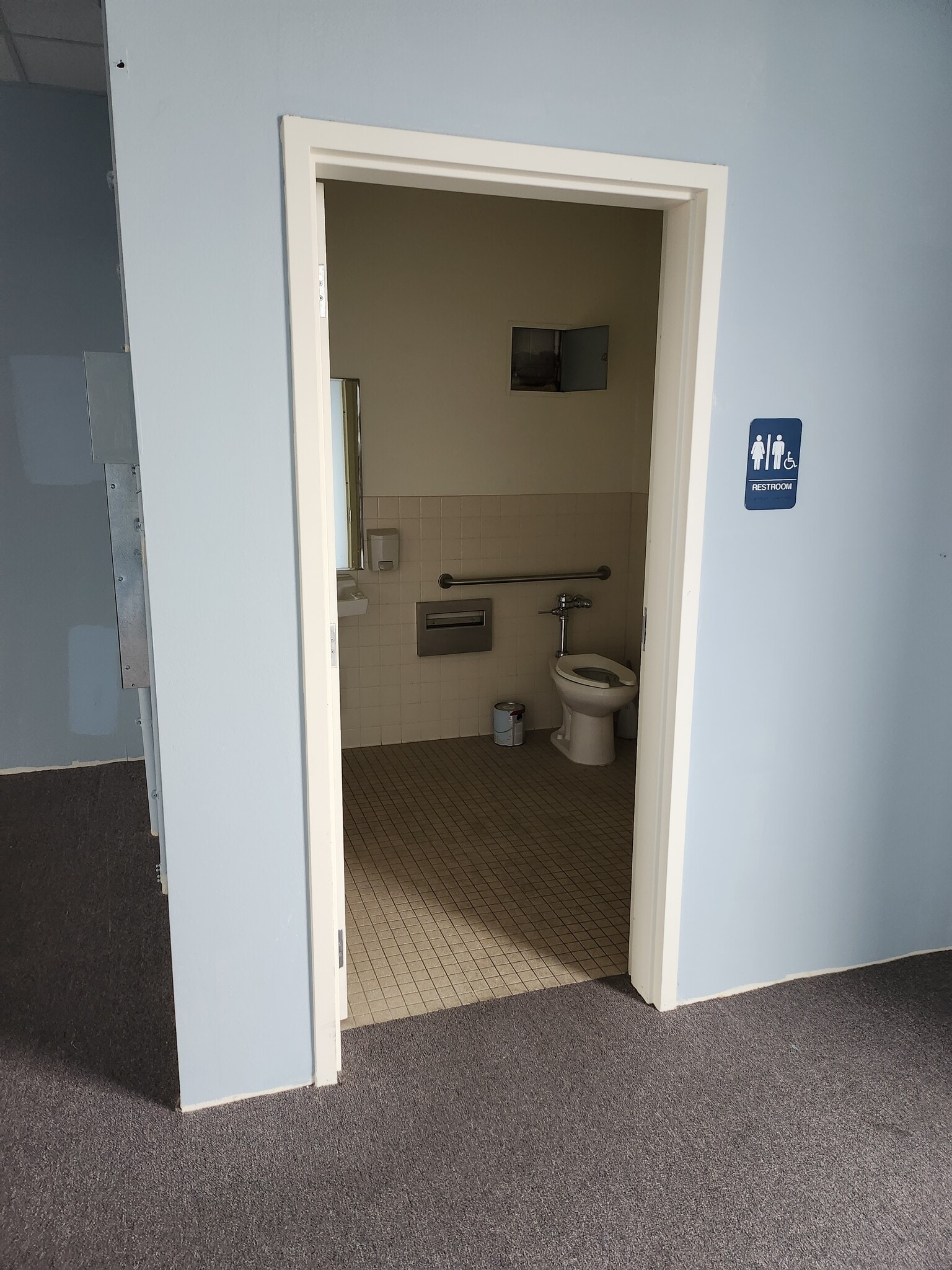 4430-4450 N Tenaya Way, Las Vegas, NV à louer Photo intérieure- Image 1 de 3