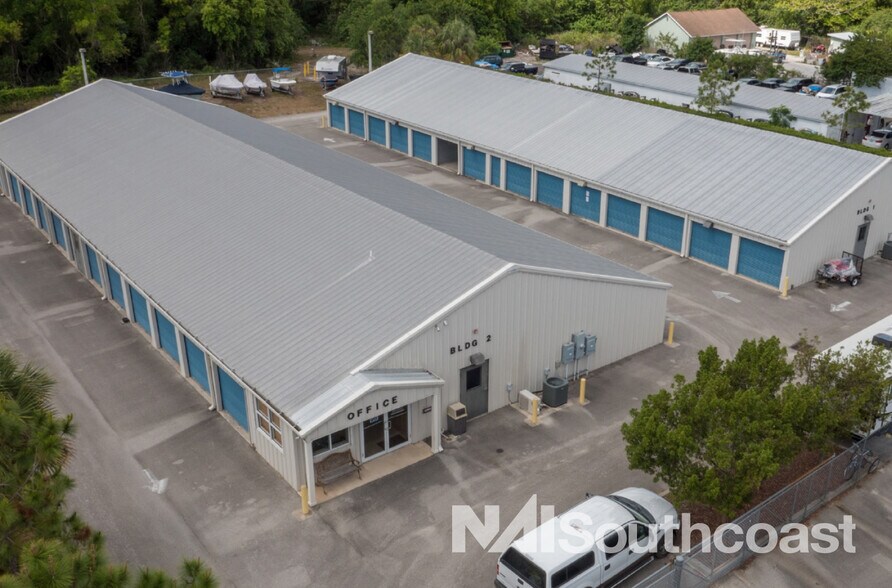 1180 Se Monterey Rd, Stuart, FL à vendre - Photo du bâtiment - Image 3 de 10