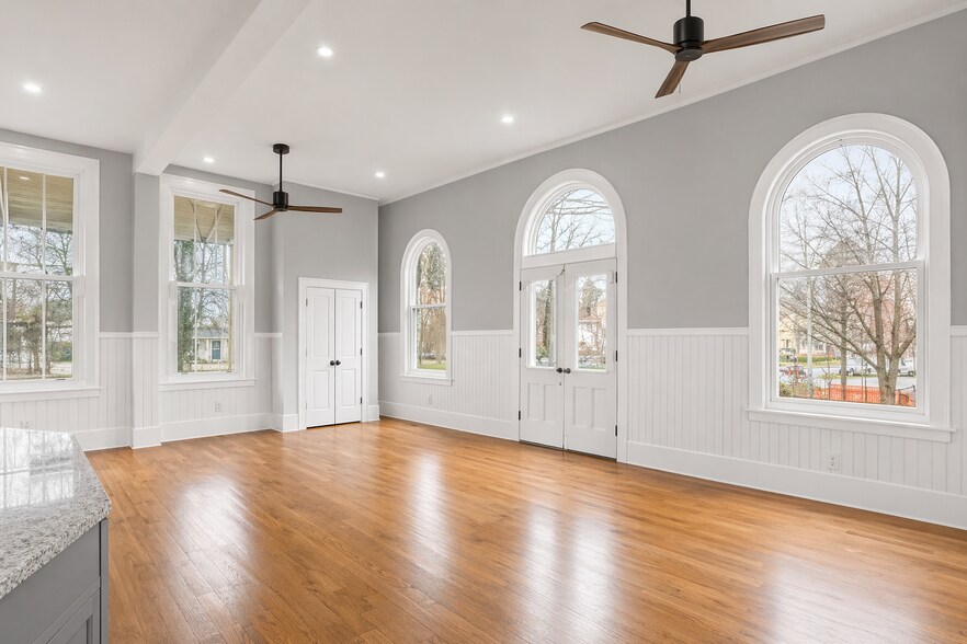 124 W Bank St, Petersburg, VA à louer - Photo du bâtiment - Image 3 de 15
