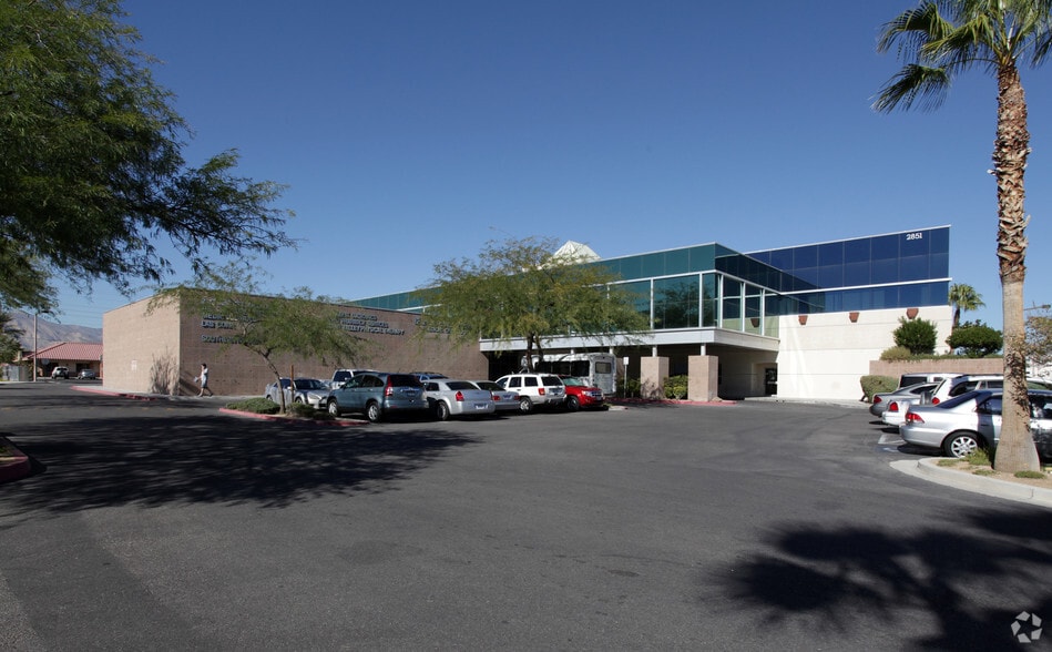 2851 N Tenaya Way, Las Vegas, NV for lease - Primary Photo - Image 1 of 19