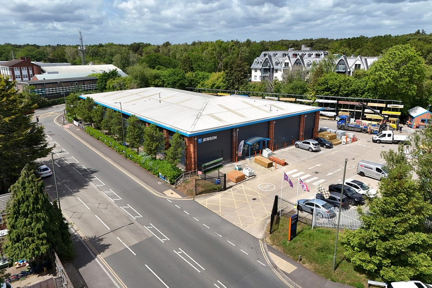 Monument Rd, Woking for sale - Building Photo - Image 1 of 14