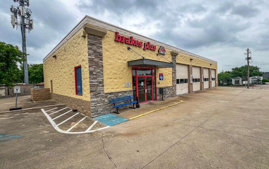 700 Glade Rd, Colleyville, TX à vendre - Photo principale - Image 1 de 2