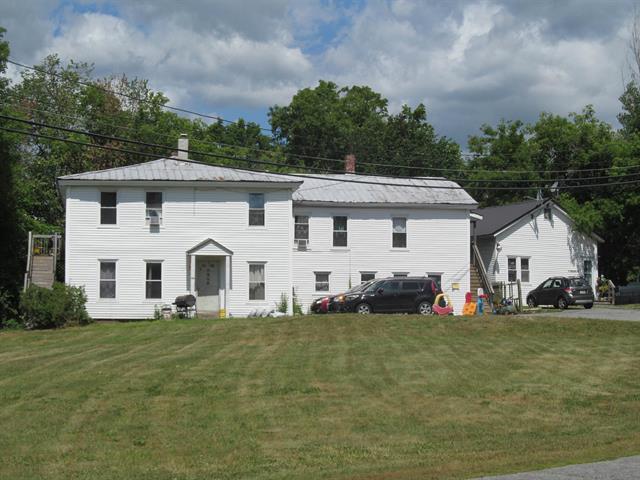 2 Hanover St, Claremont, NH à vendre - Photo principale - Image 1 de 1