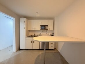 200 Westminster Ave, Venice, CA à louer Photo intérieure- Image 1 de 8