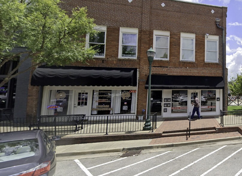718 3rd Ave, West Point, GA for lease - Building Photo - Image 1 of 2