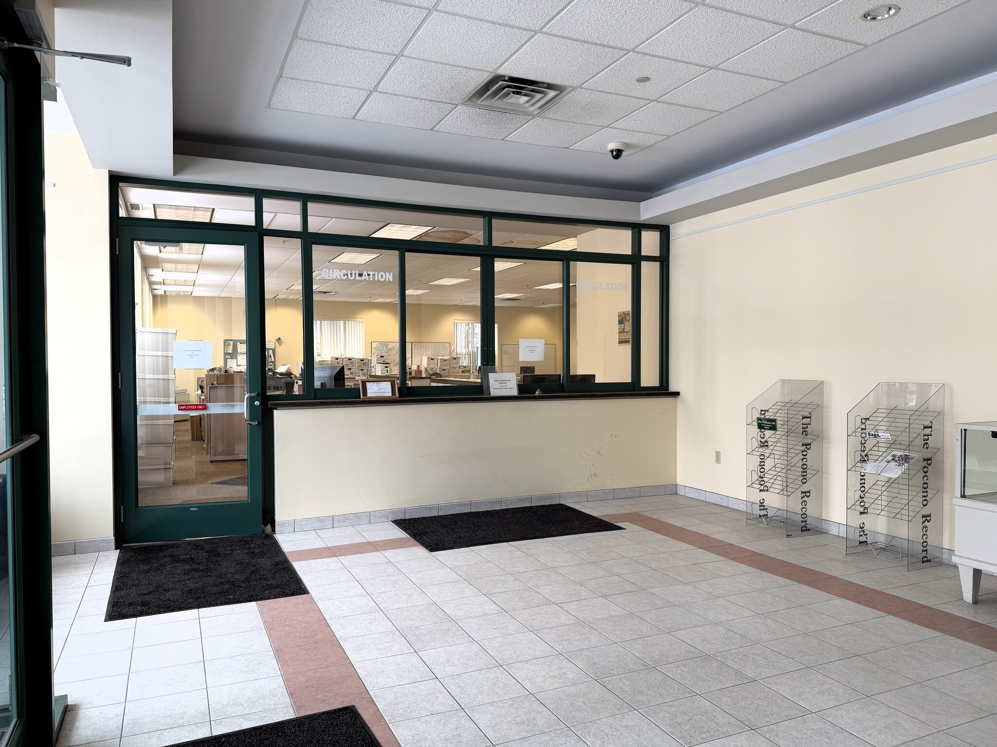 511 Lenox St, Stroudsburg, PA for lease Interior Photo- Image 1 of 11