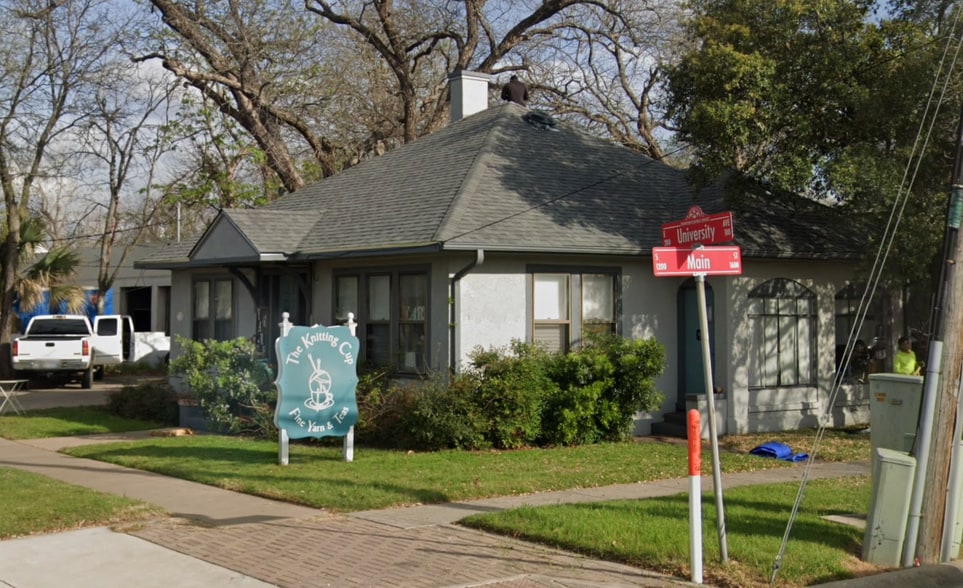 102 E University Ave, Georgetown, TX for sale - Building Photo - Image 2 of 2