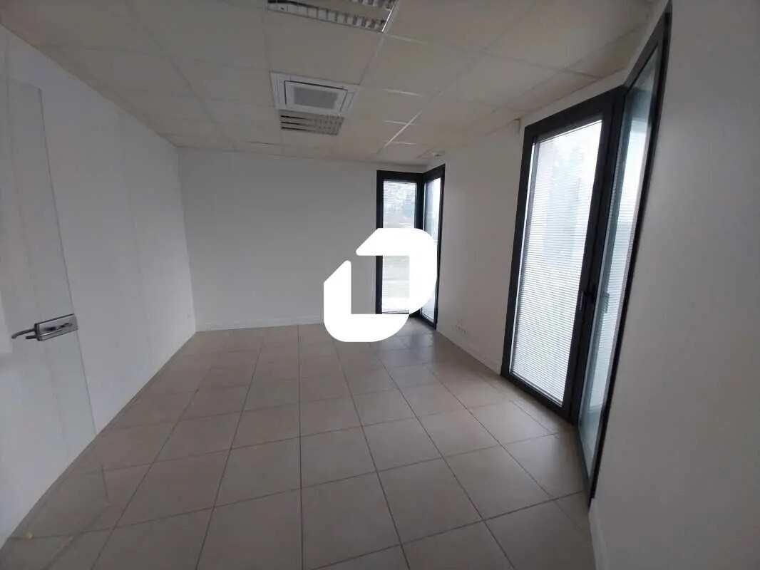 Bureau dans Bruges à louer Photo du bâtiment- Image 1 de 33