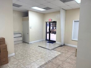 1429 Don St, Naples, FL à louer Photo intérieure- Image 1 de 4