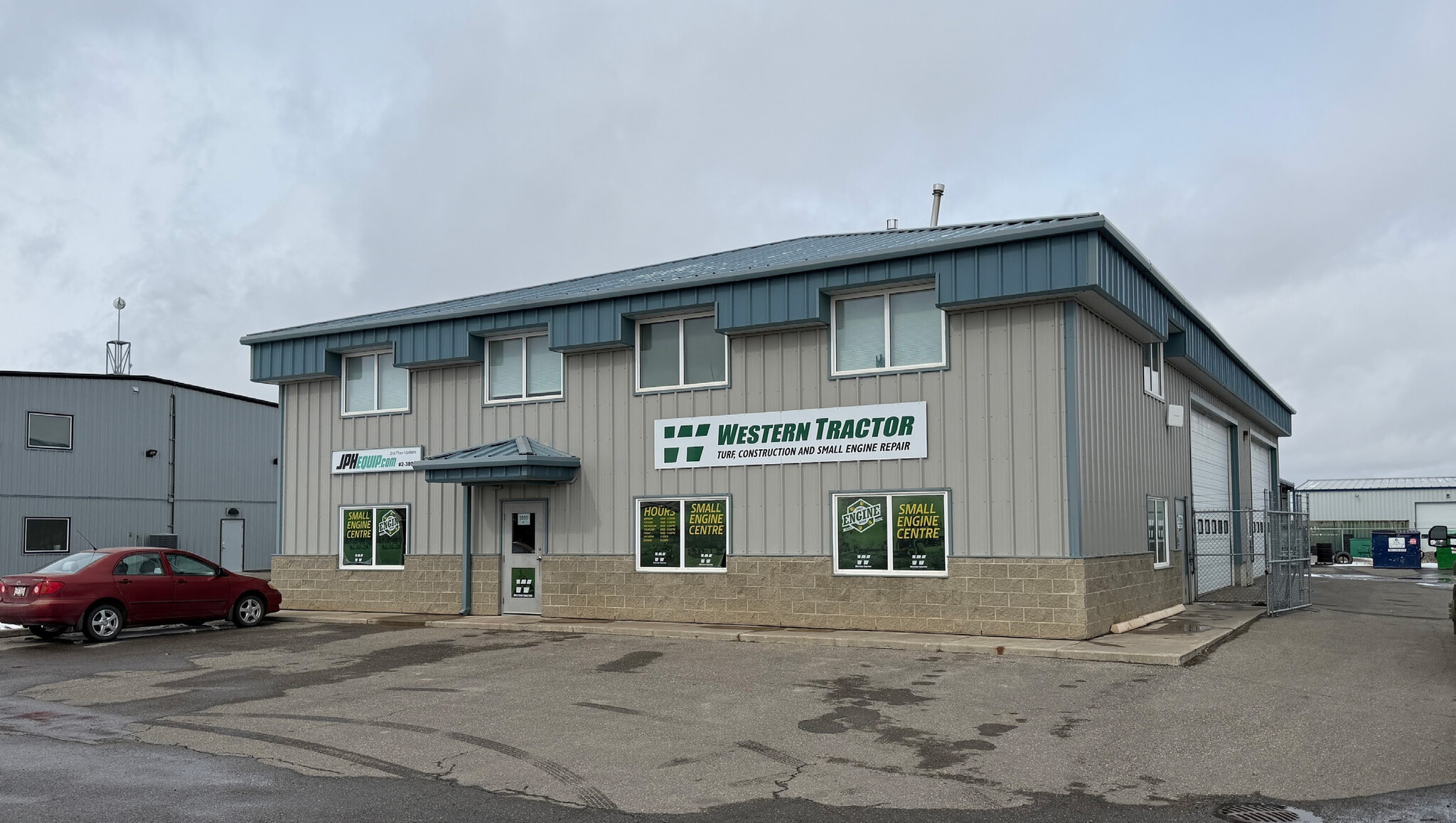 3805 14 Av N, Lethbridge, AB for lease Primary Photo- Image 1 of 6