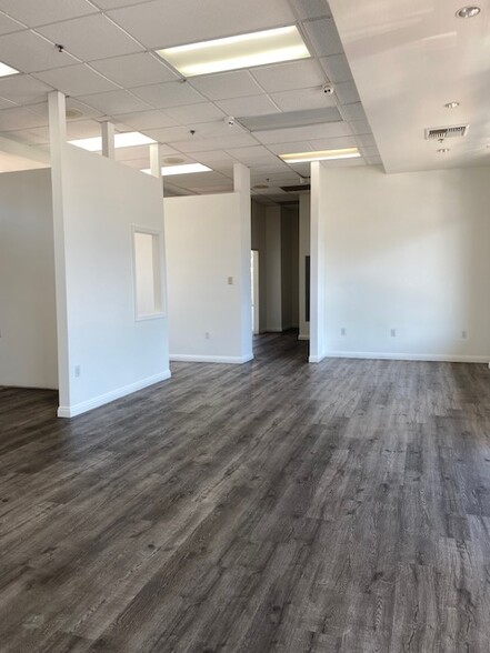 500-590 Long Beach Blvd, Long Beach, CA for lease - Building Photo - Image 2 of 23