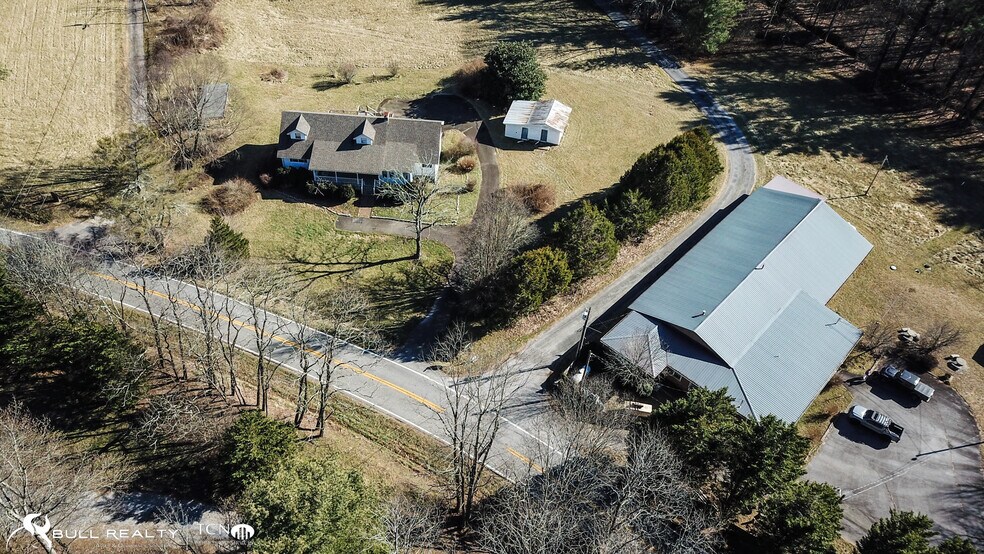 3464 Wolf Pen Gap Rd, Suches, GA à vendre - Photo du bâtiment - Image 2 de 47