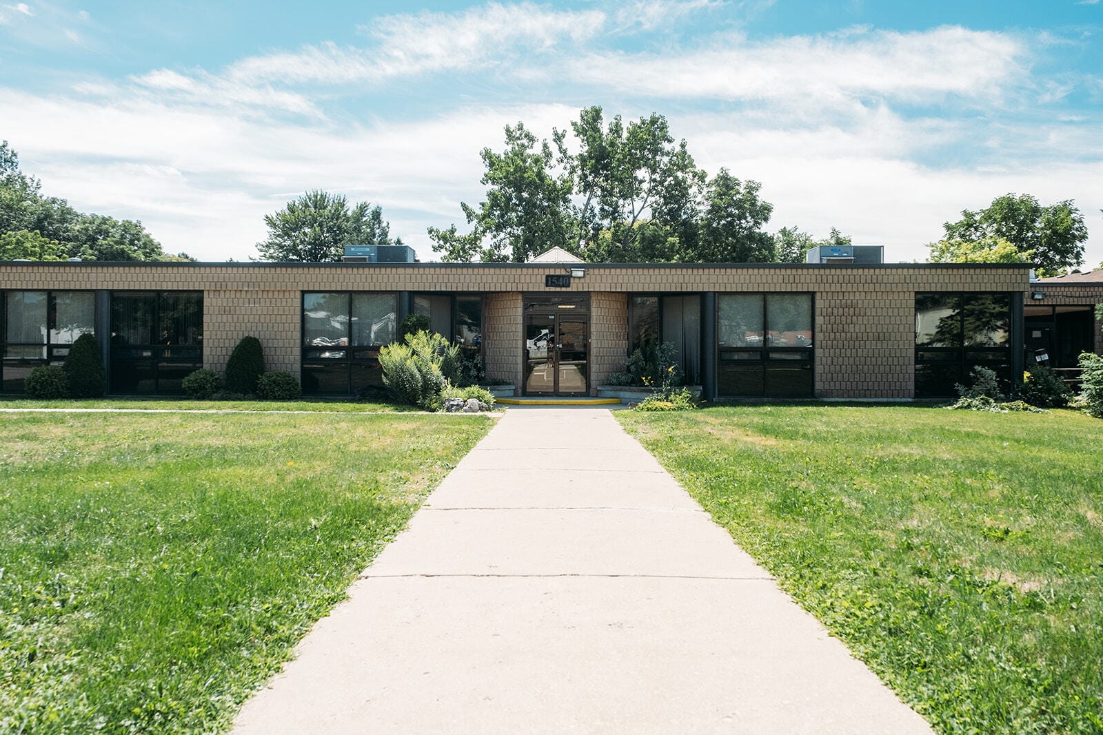 1540 N Routledge Park, London, ON for lease Primary Photo- Image 1 of 14