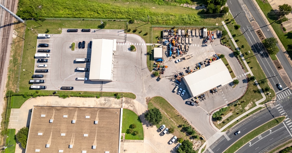9400 Metric Blvd, Austin, TX for sale - Building Photo - Image 2 of 10