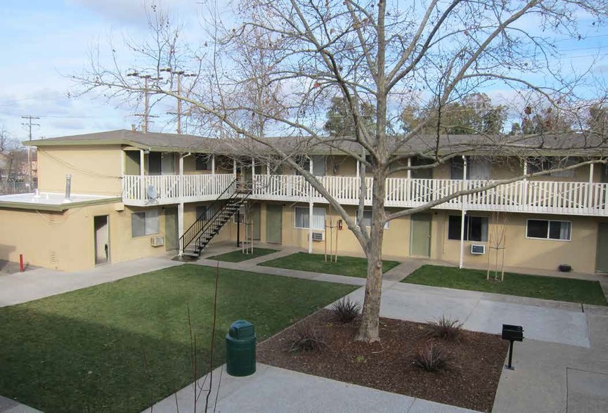 1523 Los Robles Blvd, Sacramento, CA à vendre - Photo du bâtiment - Image 1 de 1