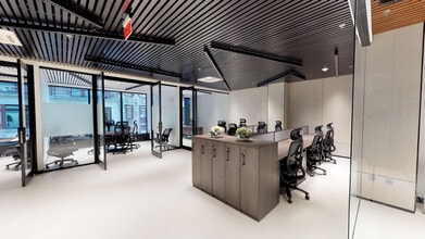 44 W 37th St, New York, NY for lease Interior Photo- Image 2 of 7