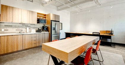 2502-2530 Rue Lapierre, Montréal, QC for lease Interior Photo- Image 2 of 2
