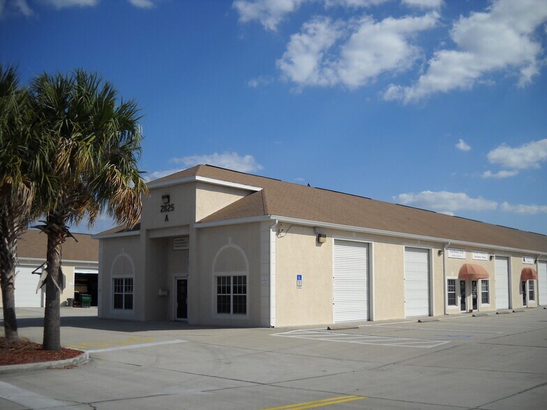 2825 Business Center Blvd, Melbourne, FL à louer - Photo du bâtiment - Image 3 de 5