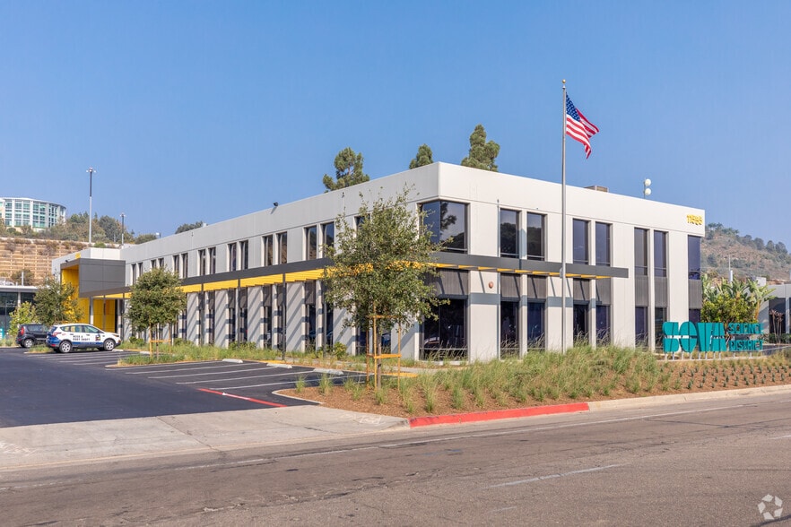11555 Sorrento Valley Rd, San Diego, CA for lease - Building Photo - Image 2 of 71