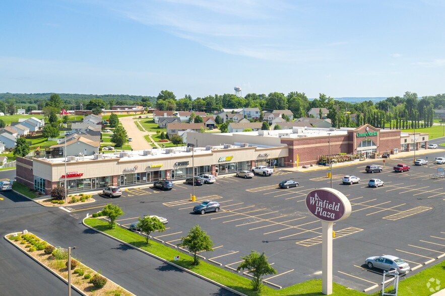 5-37 Winfield Plaza, Winfield, MO à louer - Photo principale - Image 1 de 6