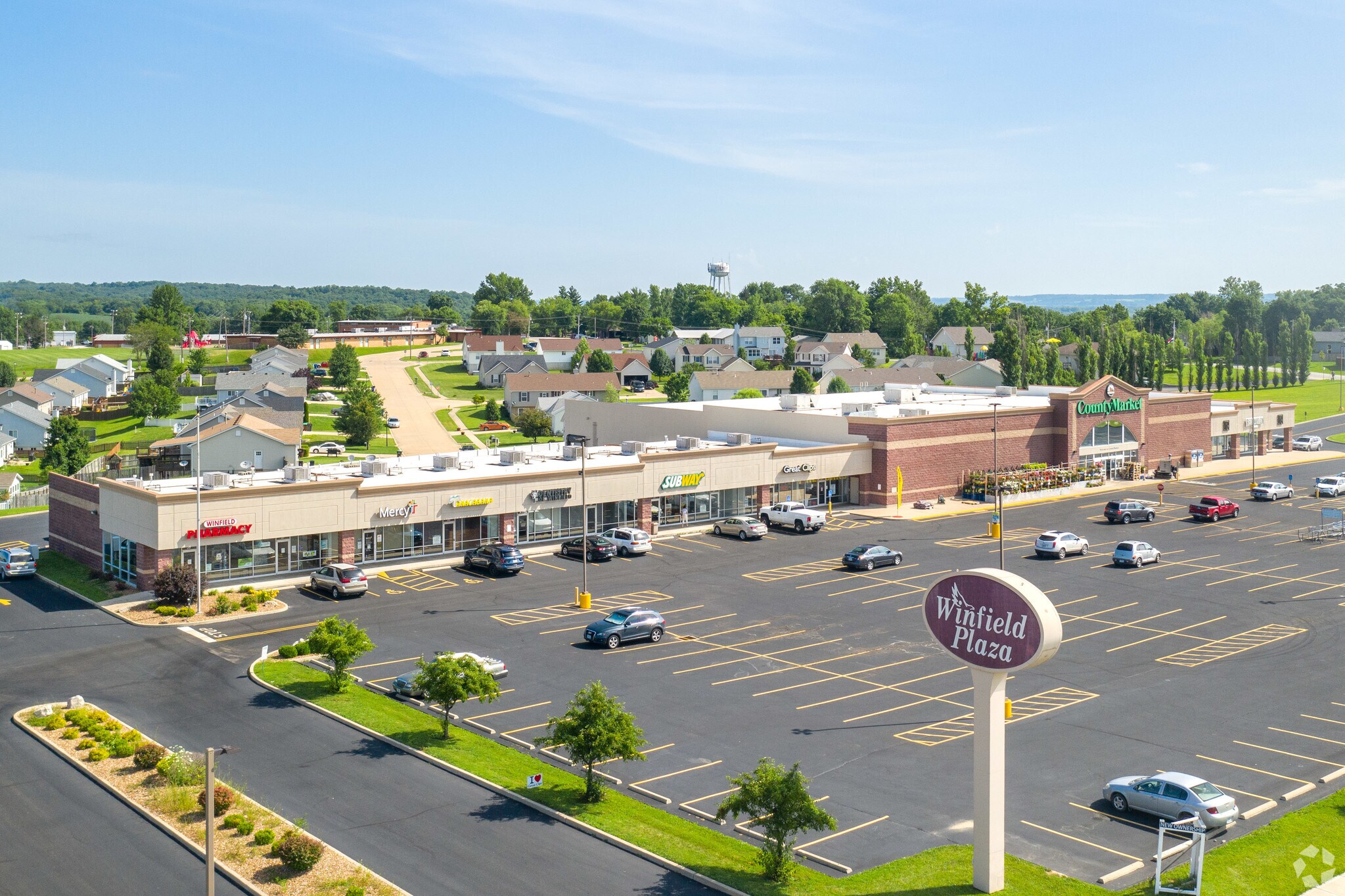 5-37 Winfield Plaza, Winfield, MO for lease Building Photo- Image 1 of 7