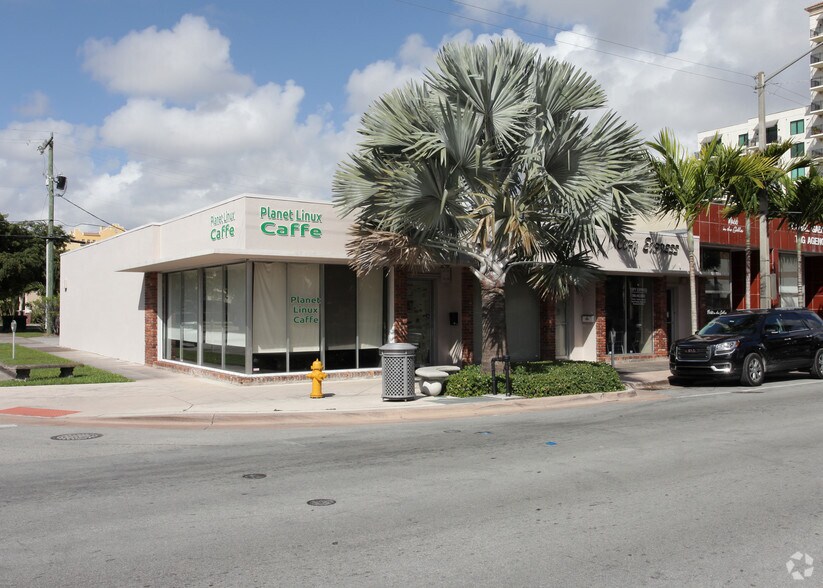 1424-1430 Ponce De Leon Blvd, Coral Gables, FL à vendre - Photo principale - Image 1 de 17