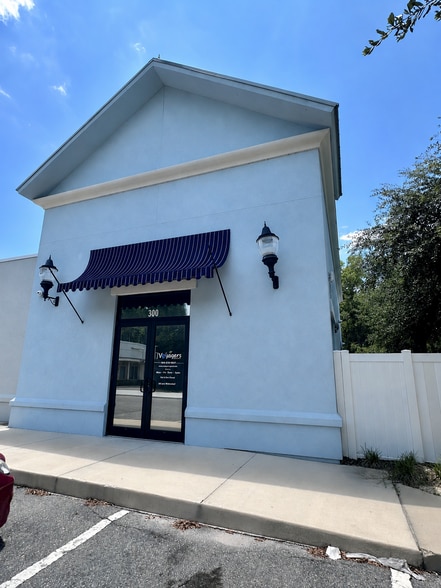 71 Doctors Village Dr, Saint Johns, FL for lease - Building Photo - Image 2 of 5