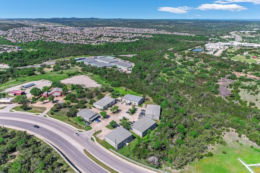 5004 Bee Creek Rd, Spicewood, TX à louer - Photo du bâtiment - Image 3 de 12