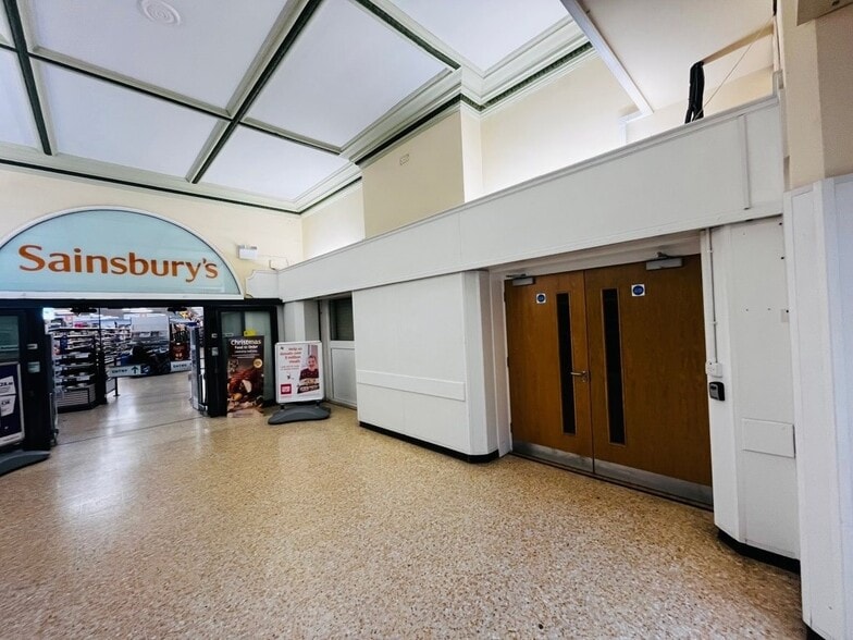 Unit 5 Great Eastern Sq, Felixstowe for lease - Interior Photo - Image 1 of 2