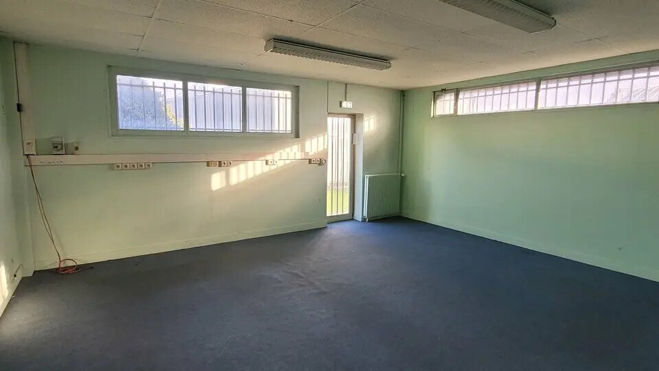 Bureau dans Saint-Étienne-du-Rouvray à louer - Photo intérieure - Image 3 de 10