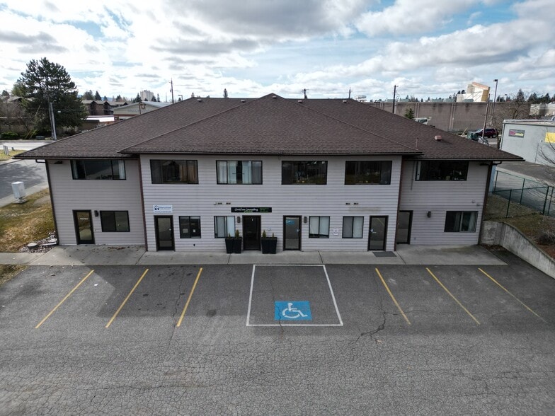 111 E Lincoln Rd, Spokane, WA for sale - Building Photo - Image 2 of 21