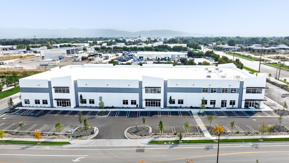 56 N. Benchmark ave, Meridian, ID for lease - Building Photo - Image 2 of 3