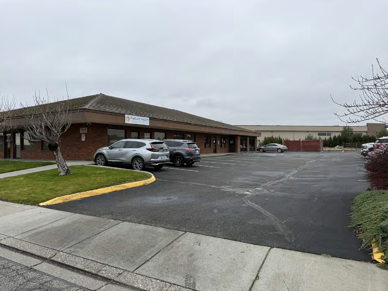 7513 W Kennewick Ave, Kennewick, WA for lease Primary Photo- Image 1 of 5