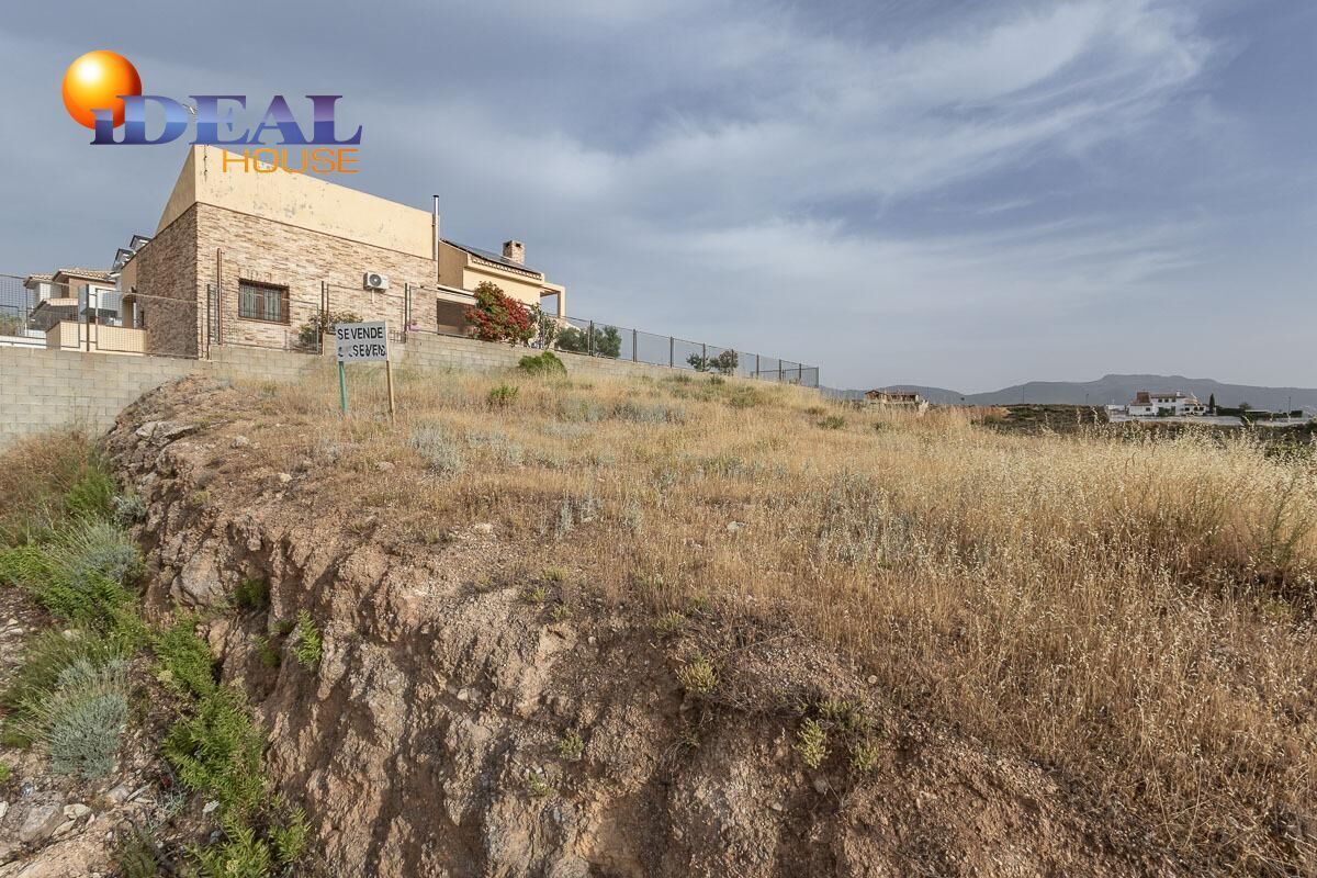 Calle Pinos Puente, 20, La Zubia, Granada for sale Primary Photo- Image 1 of 15