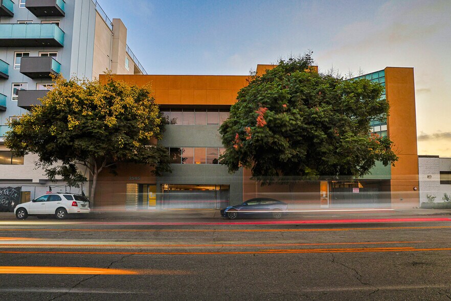 3545 Motor Ave, Los Angeles, CA à louer - Photo du bâtiment - Image 1 de 3