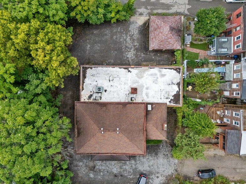 4745 Modoc St, Pittsburgh, PA à vendre - Photo du bâtiment - Image 3 de 17