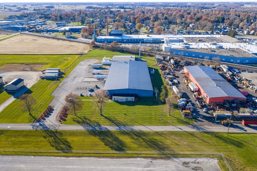 1375 Isaac Beal Rd, Bucyrus, OH à vendre - Photo du bâtiment - Image 3 de 5