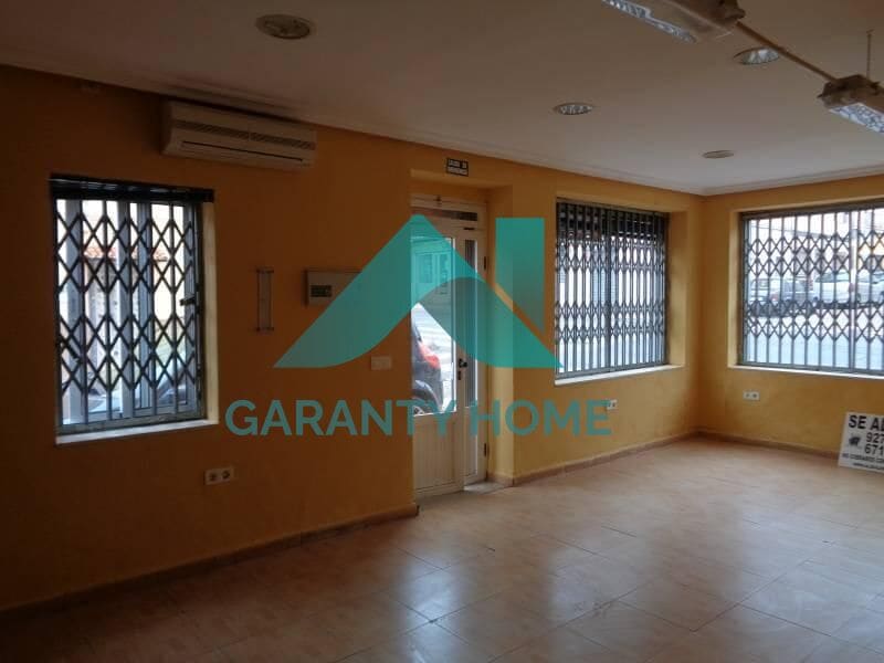 Retail in Cáceres, Cáceres for lease Interior Photo- Image 1 of 6