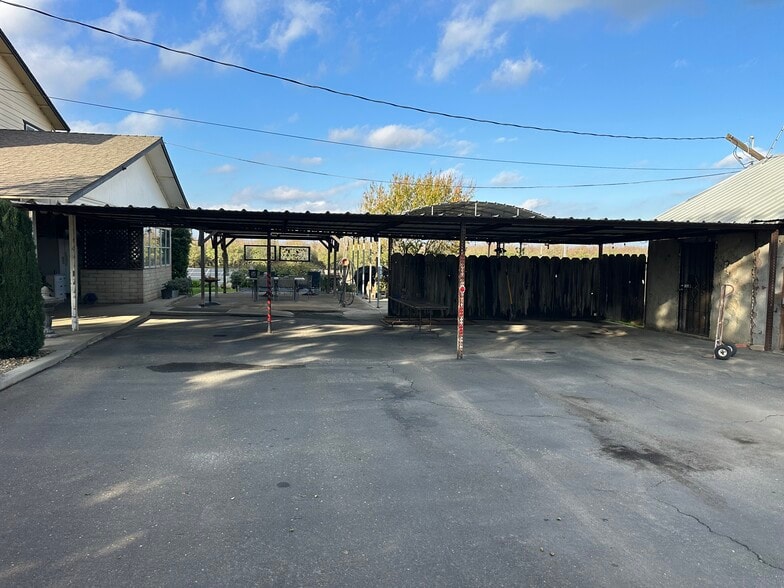 6186 Arena Way, Livingston, CA à vendre - Photo du bâtiment - Image 3 de 11