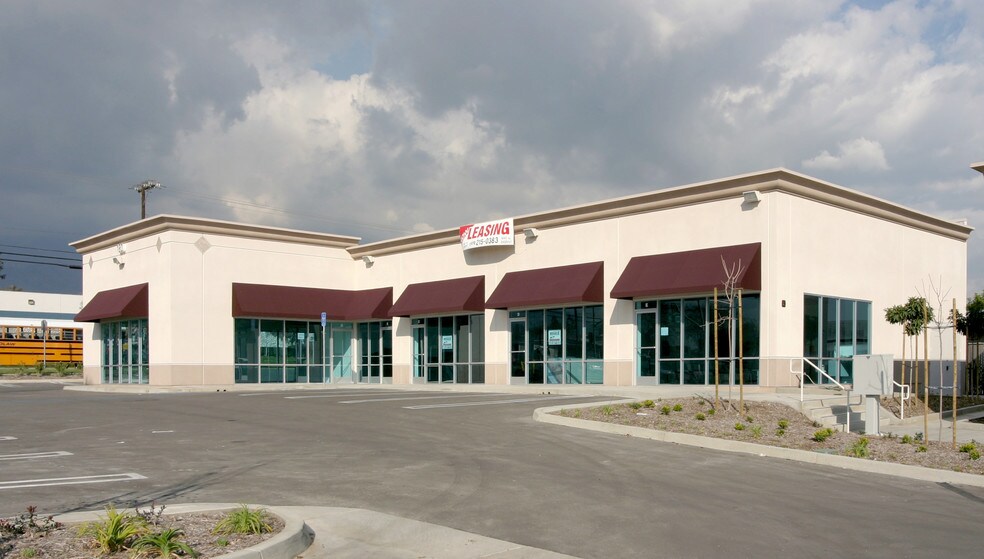 180 N Benson Ave, Upland, CA à louer - Photo du bâtiment - Image 2 de 10