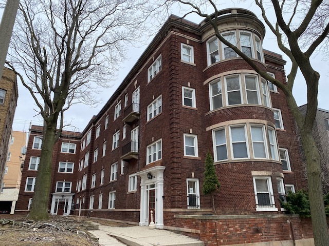 1925 N Prospect Ave, Milwaukee, WI à vendre - Photo du bâtiment - Image 1 de 1