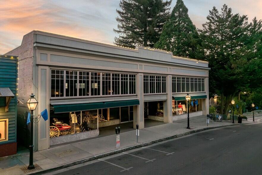 210 Broad St, Nevada City, CA à vendre - Photo du bâtiment - Image 3 de 39