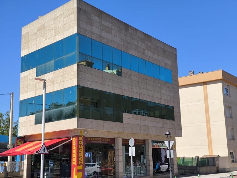 Bureau/Commerce de détail dans Ávila, Ávila à louer - Photo du bâtiment - Image 1 de 4