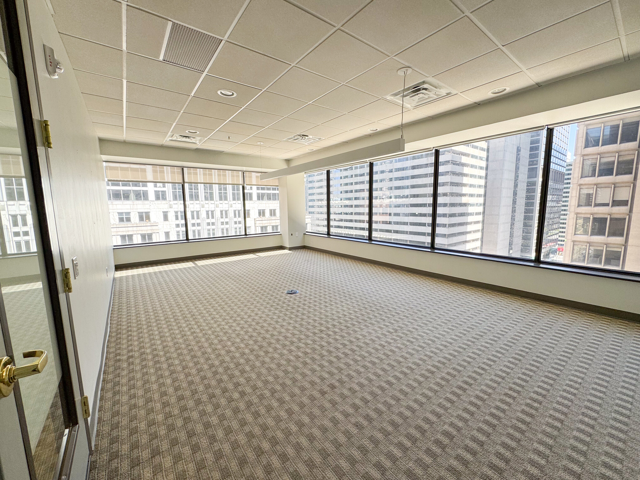 1760 Market St, Philadelphia, PA for lease Interior Photo- Image 1 of 5