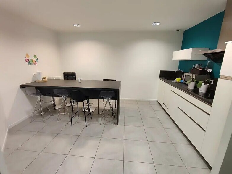 Bureau dans BOURGOIN-JALLIEU à louer - Photo intérieure - Image 2 de 5