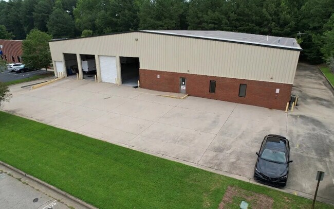 More details for 6919 Oak Ridge Commerce Way, Austell, GA - Industrial for Lease